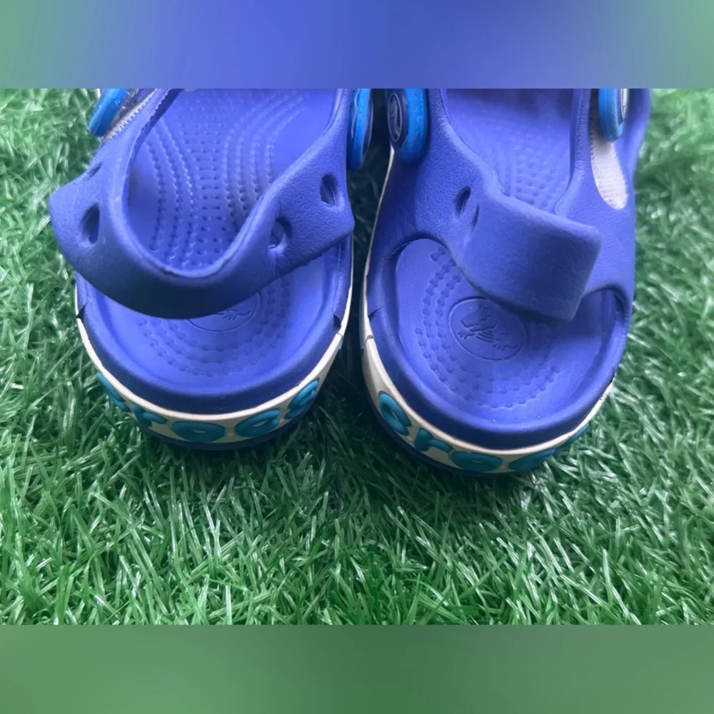 CROCS good preowned